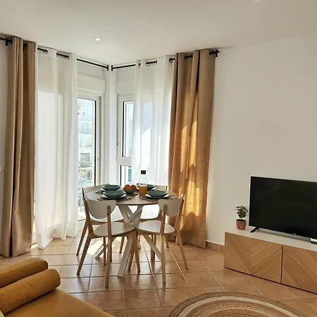 Apto Mercado - Con Garaje Privado Коніль-де-ла-Фронтера