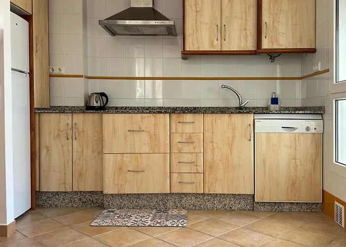 Apto Mercado - Con Garaje Privado 科尼尔-德拉弗龙特拉