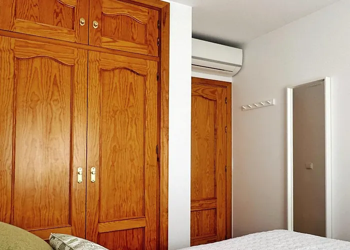 Apto Mercado - Con Garaje Privado * 科尼尔-德拉弗龙特拉