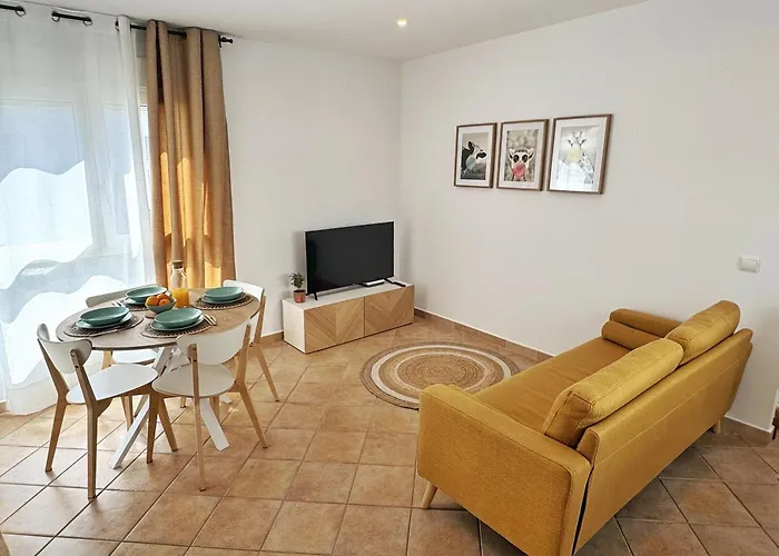 Apto Mercado - Con Garaje Privado * 科尼尔-德拉弗龙特拉